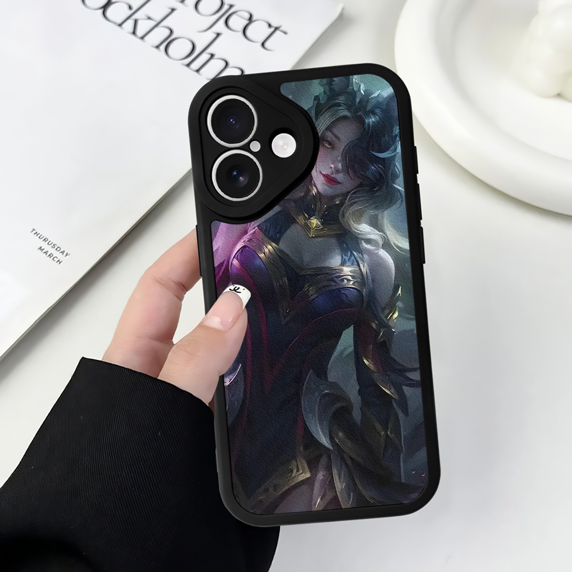 リーグ・オブ・レジェンド League of Legends LOL 【iPhone 16シリーズ対応】シリコンスマホケース（レザー調） 材質：シリコン